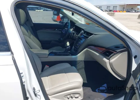 2015 Cadillac Cts Luxury z USA, uszkodzony, nr VIN 1G6AR5SX5F0125363